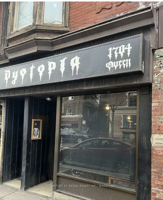 1704, Queen, Roncesvalles, Toronto