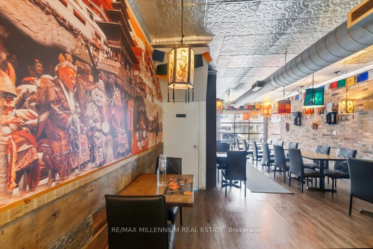 2392, Bloor, Runnymede-Bloor West Village, Toronto