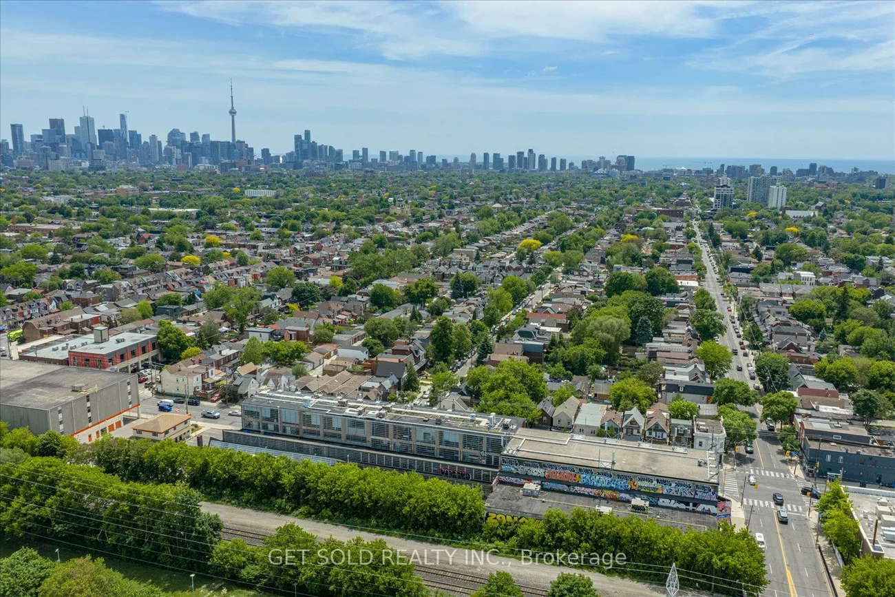 950, Dupont, Dovercourt-Wallace Emerson-Junction, Toronto