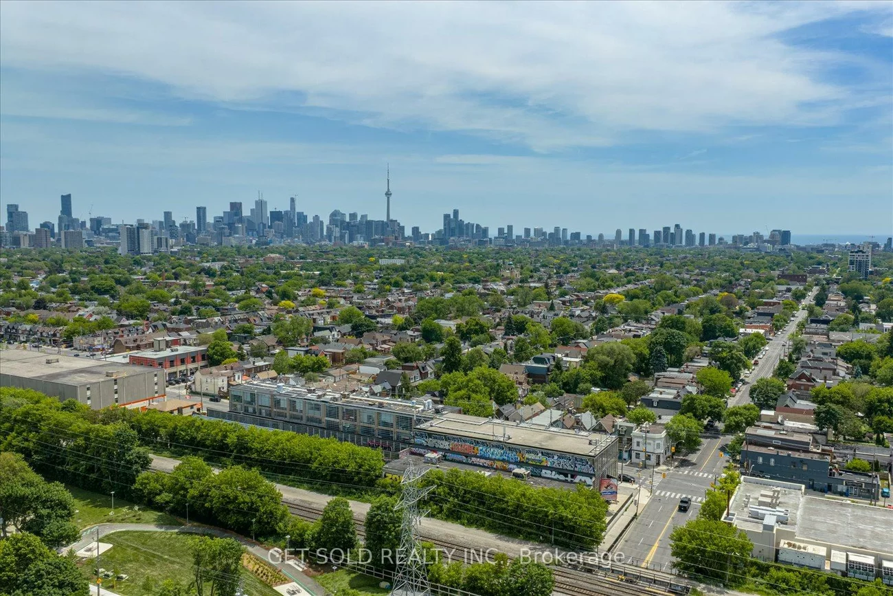 950, Dupont, Dovercourt-Wallace Emerson-Junction, Toronto