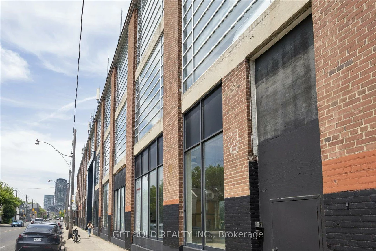 950, Dupont, Dovercourt-Wallace Emerson-Junction, Toronto