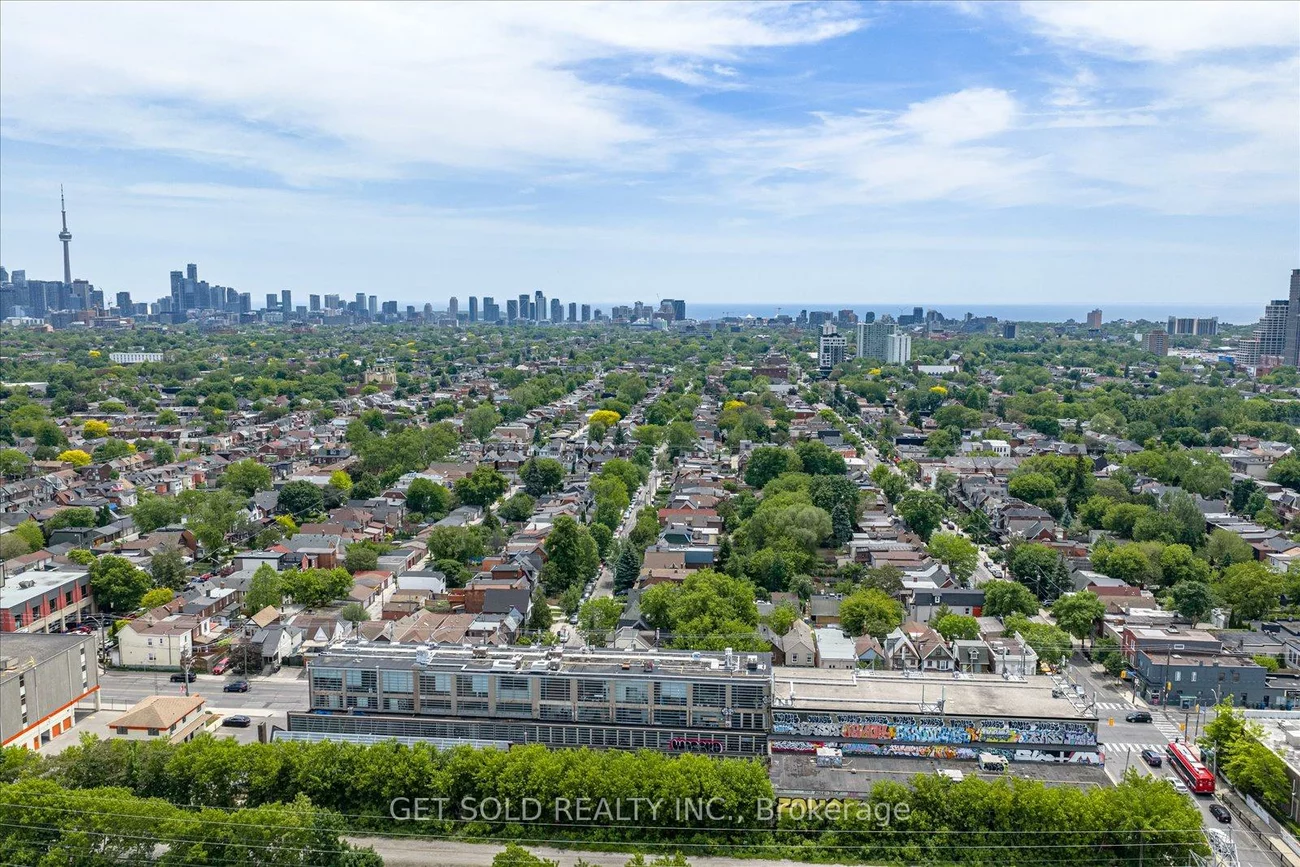 950, Dupont, Dovercourt-Wallace Emerson-Junction, Toronto