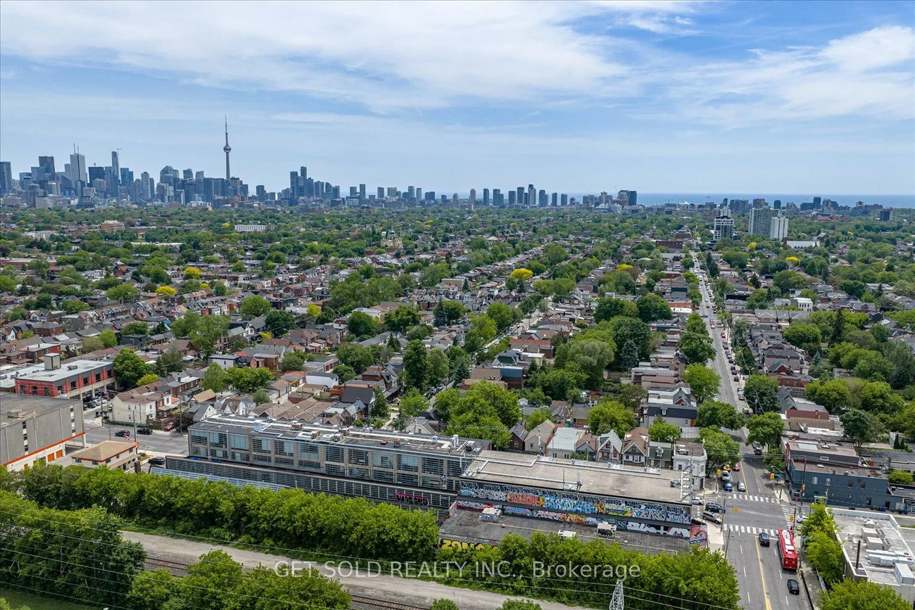 950, Dupont, Dovercourt-Wallace Emerson-Junction, Toronto