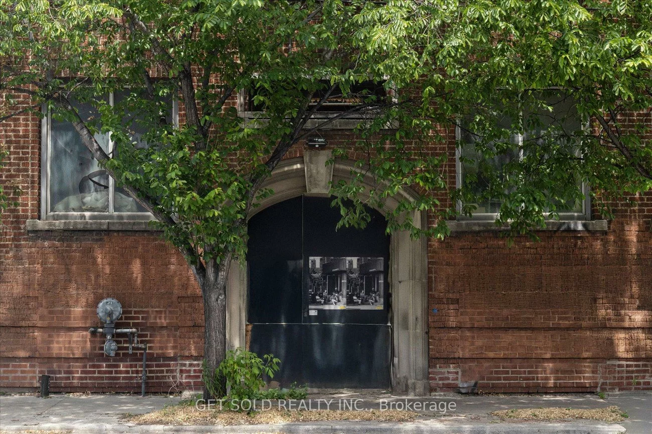 1020, Dupont, Dovercourt-Wallace Emerson-Junction, Toronto