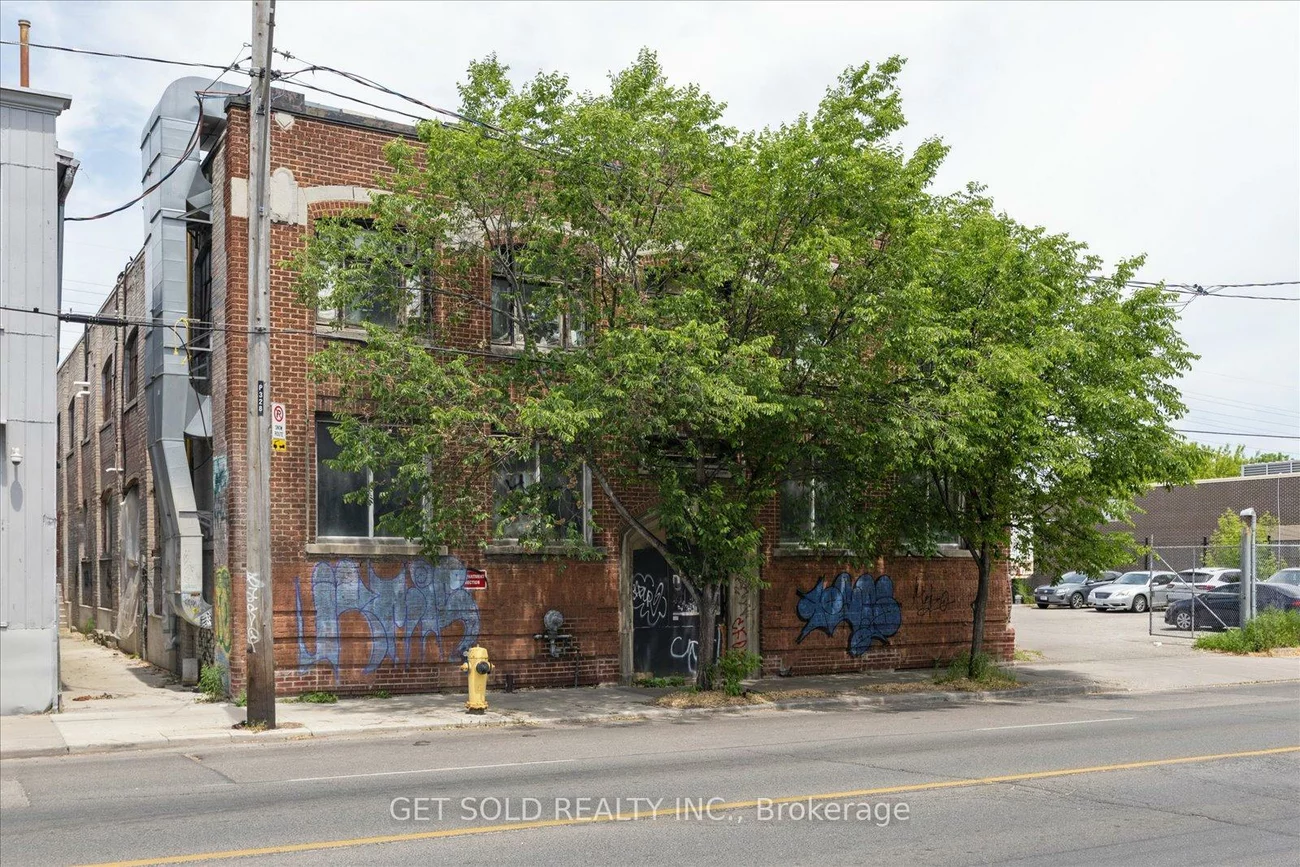 1020, Dupont, Dovercourt-Wallace Emerson-Junction, Toronto