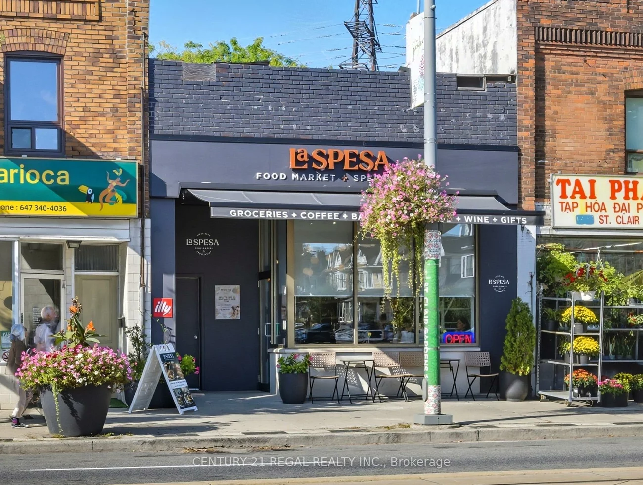 1700, St Clair, Weston-Pellam Park, Toronto