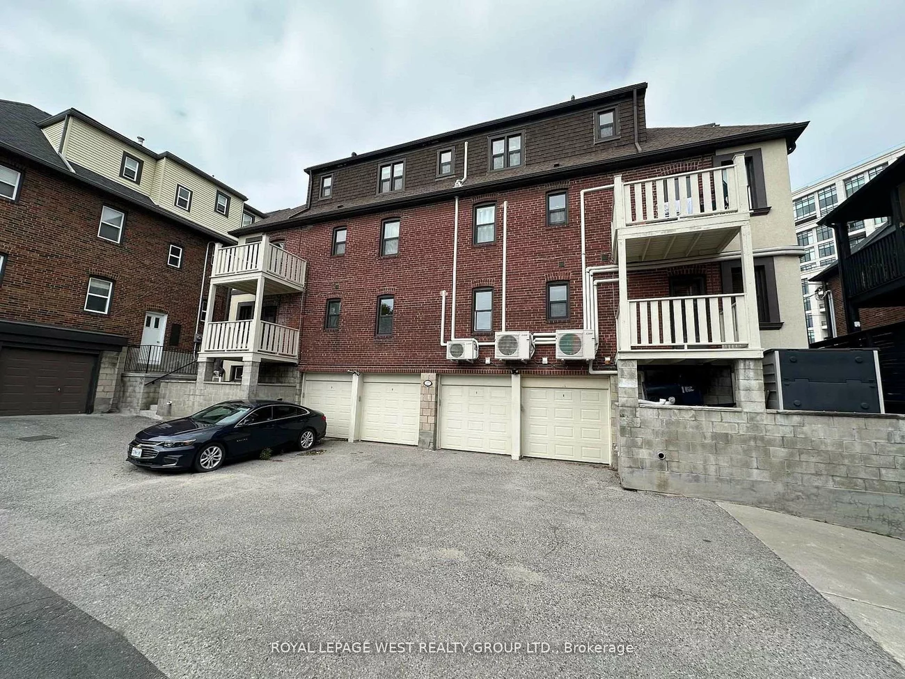 27, Mossom, High Park-Swansea, Toronto