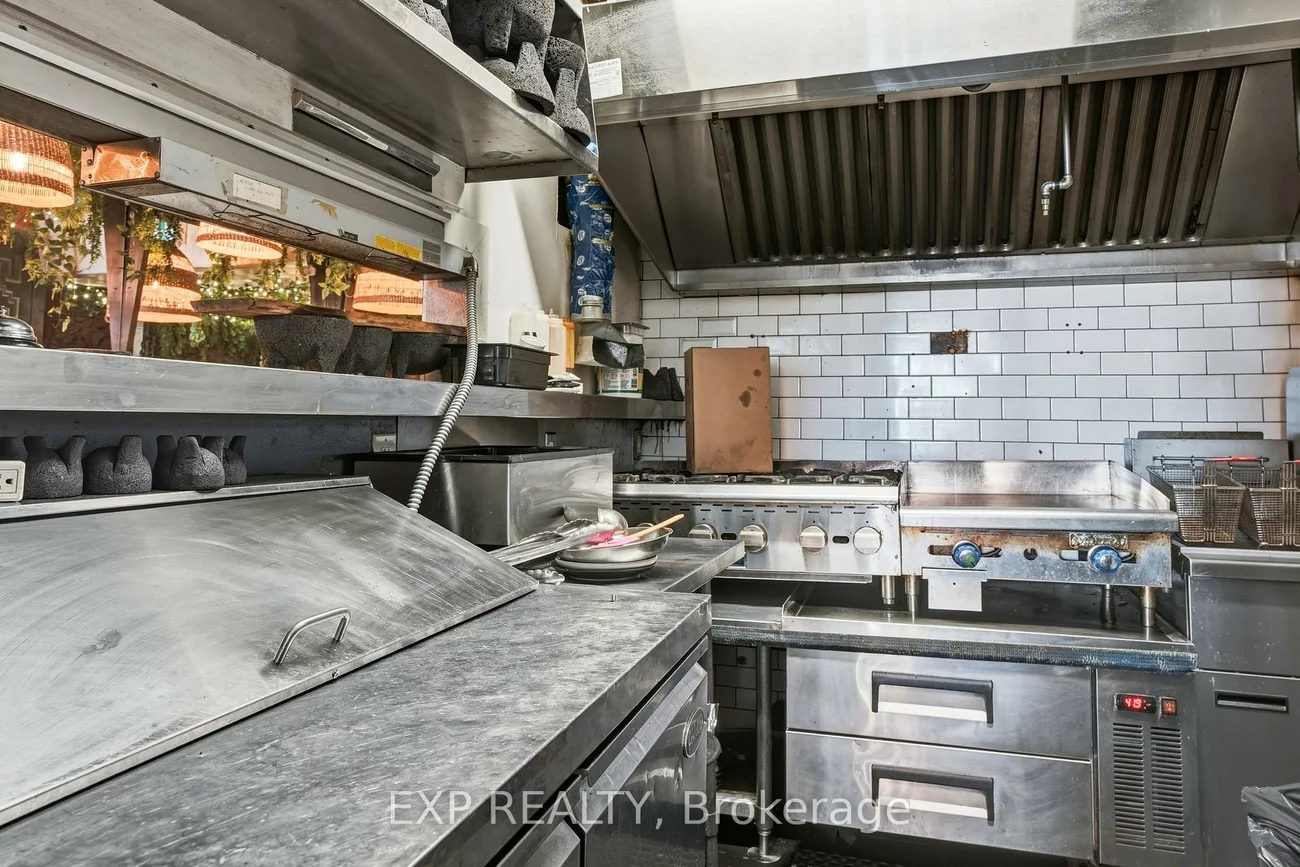 1263, Queen, South Parkdale, Toronto