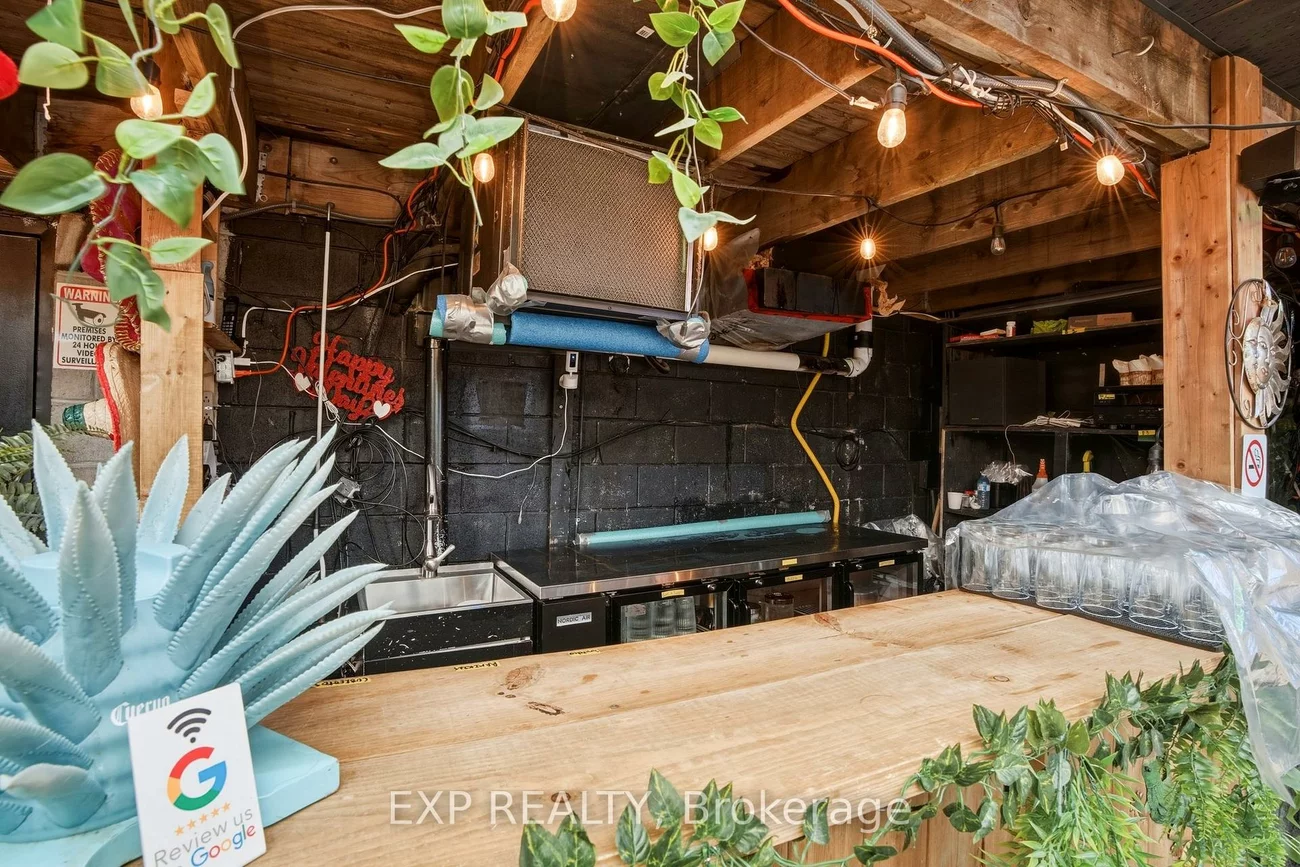 1263, Queen, South Parkdale, Toronto