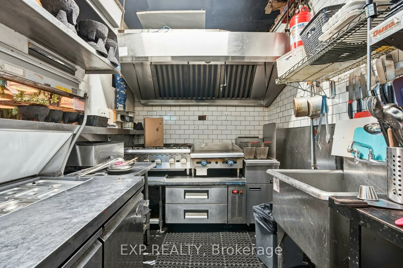 1263, Queen, South Parkdale, Toronto