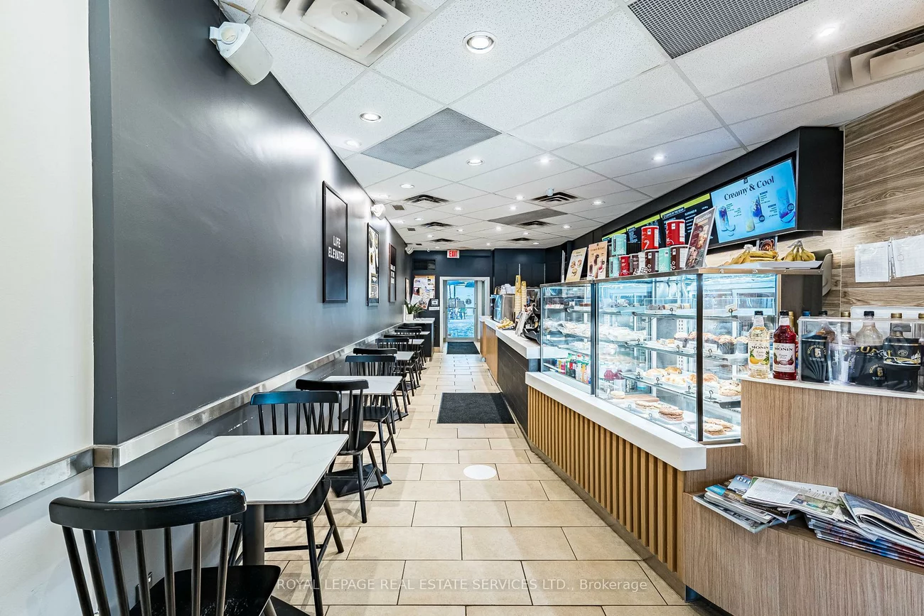 2340, Bloor, Runnymede-Bloor West Village, Toronto