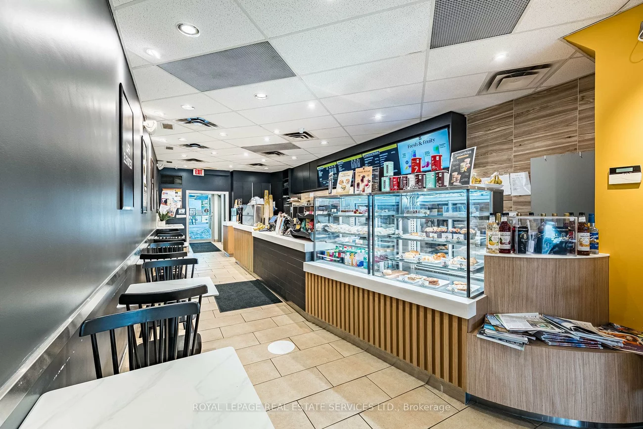 2340, Bloor, Runnymede-Bloor West Village, Toronto