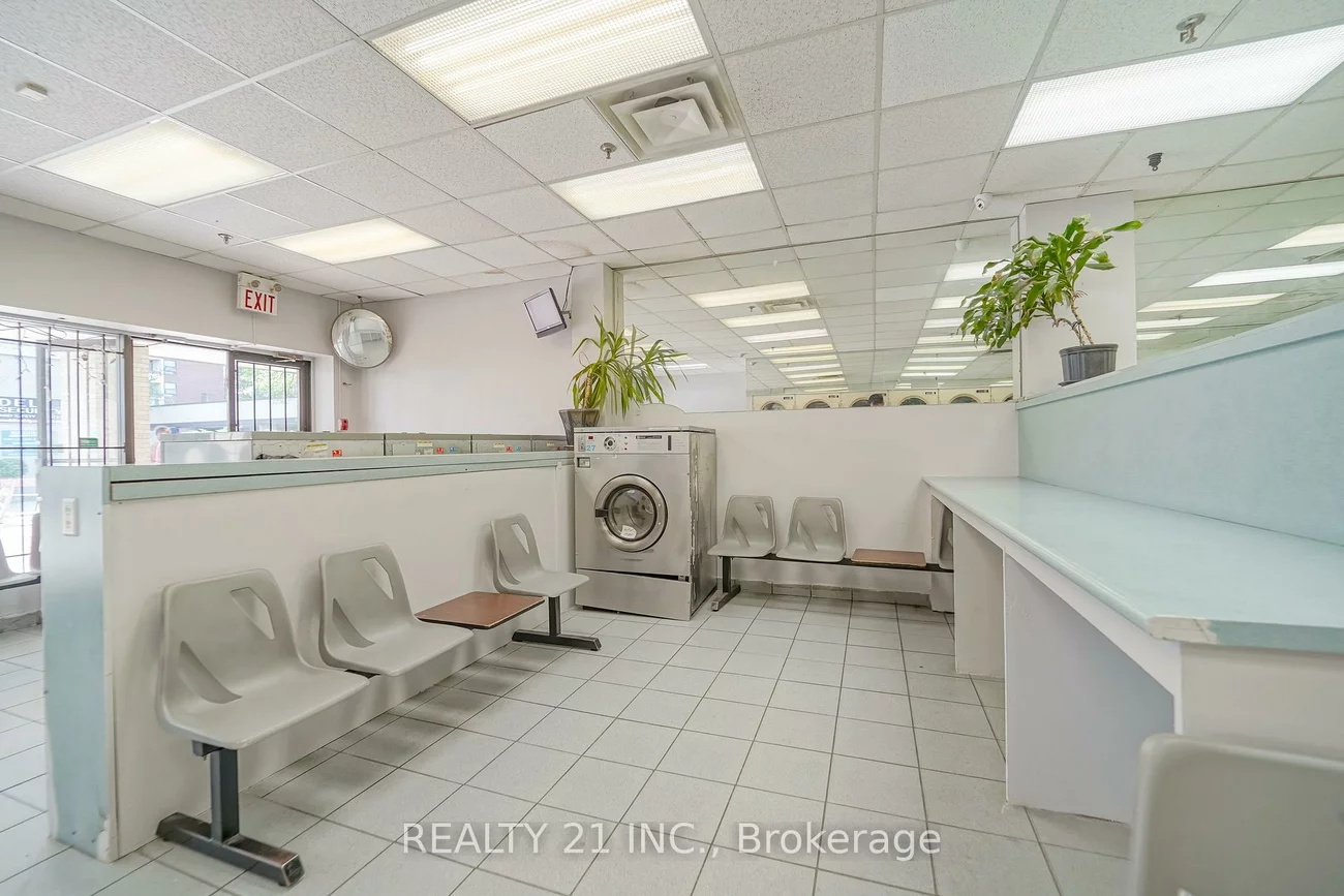 45, Four Winds, York University Heights, Toronto