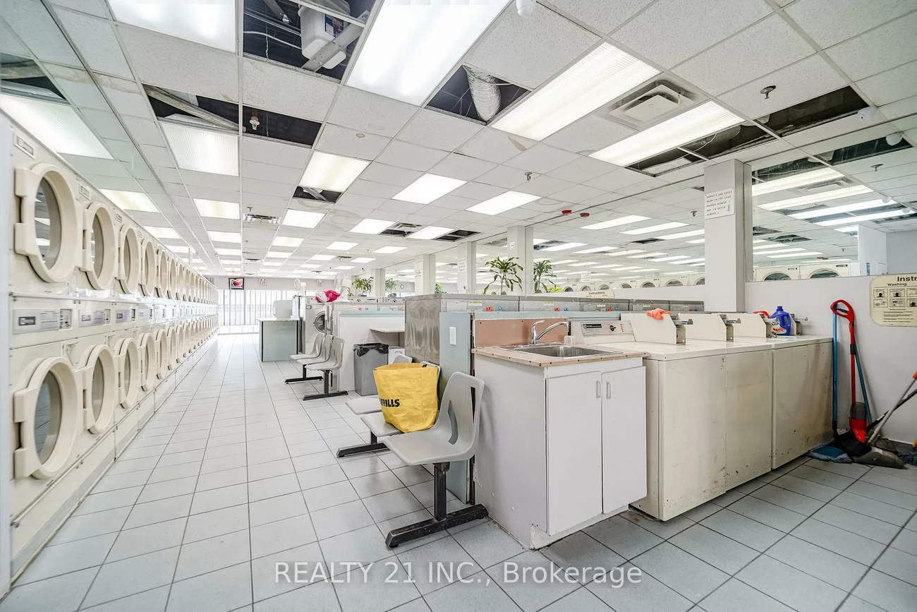 45, Four Winds, York University Heights, Toronto