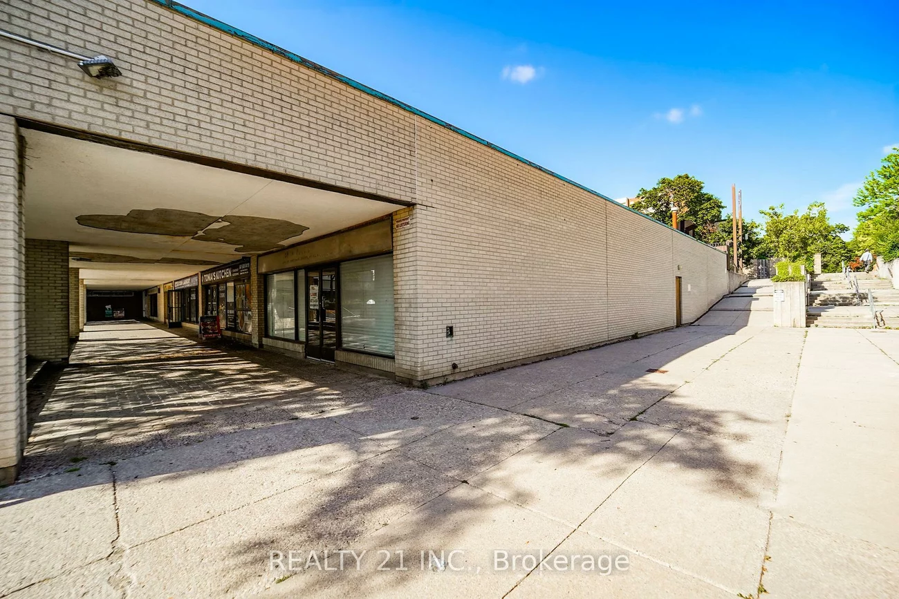 45, Four Winds, York University Heights, Toronto