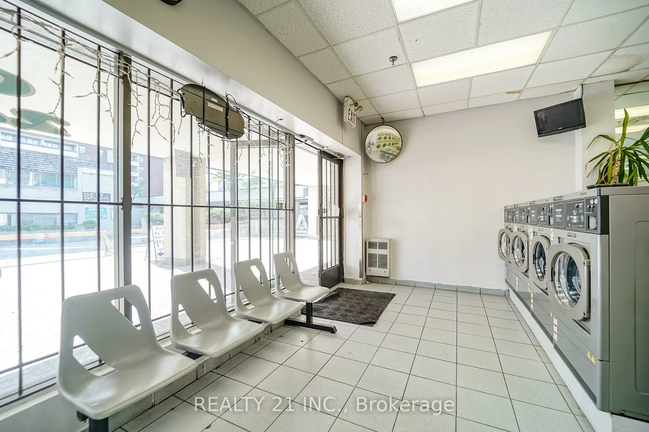 45, Four Winds, York University Heights, Toronto