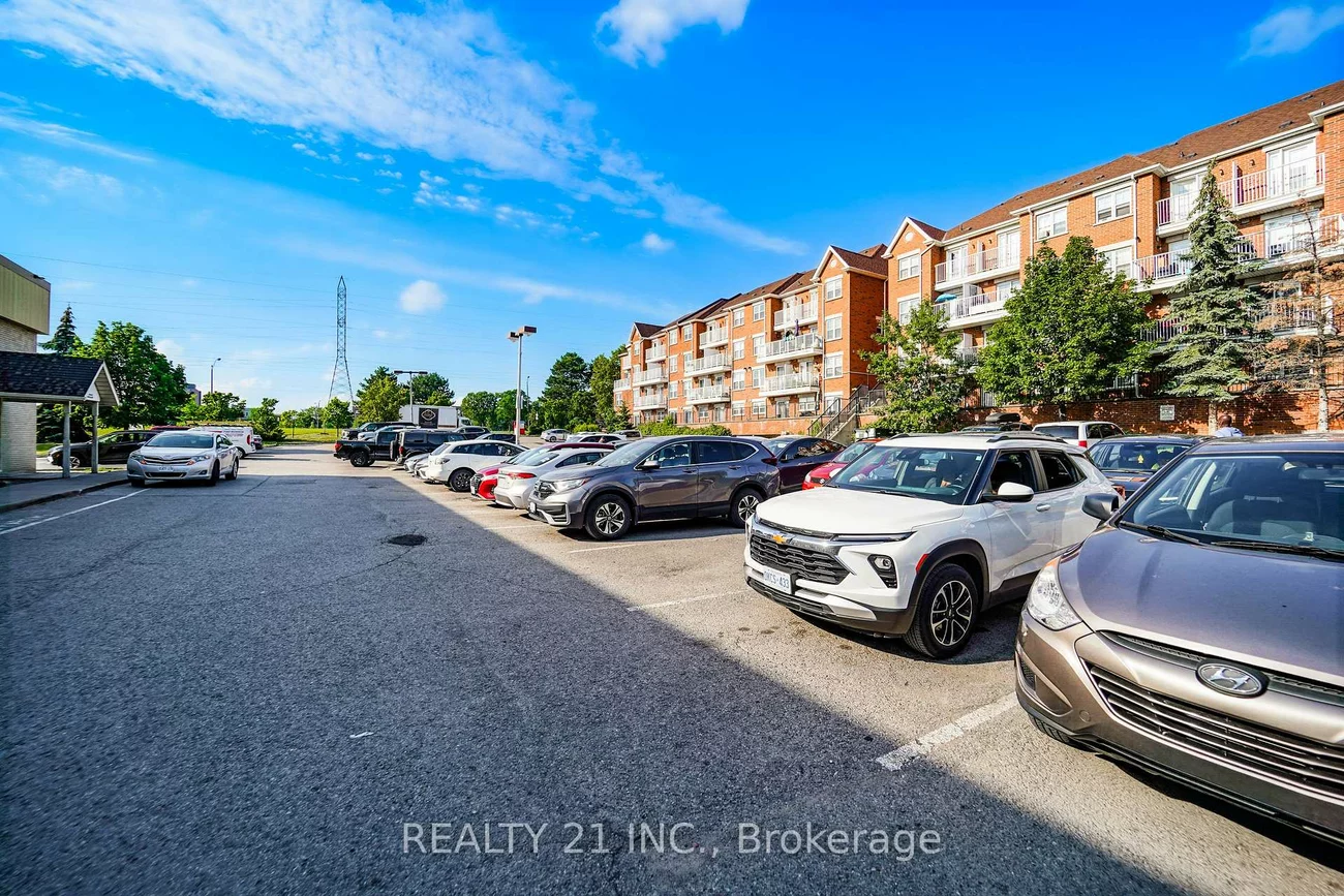 45, Four Winds, York University Heights, Toronto