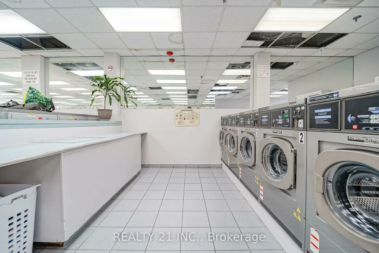 45, Four Winds, York University Heights, Toronto