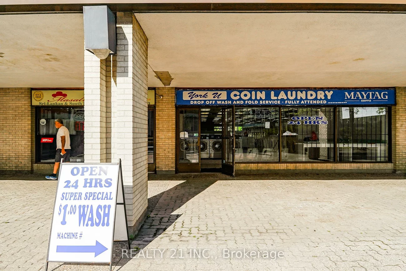 45, Four Winds, York University Heights, Toronto