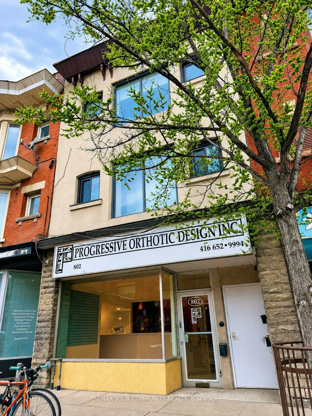 802, Bloor, Dovercourt-Wallace Emerson-Junction, Toronto