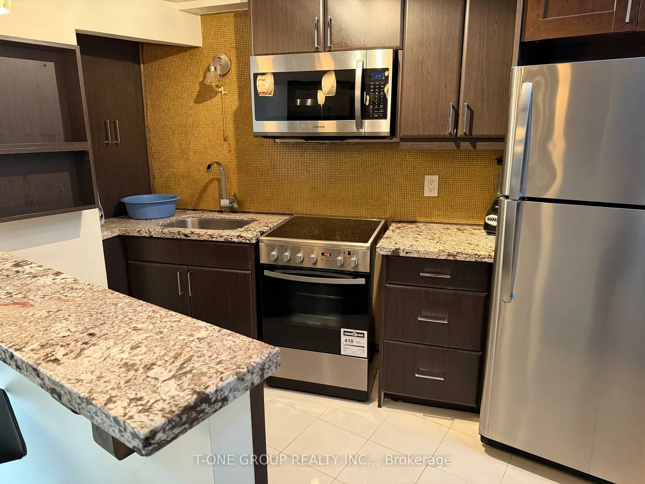 3287, Dundas, Junction Area, Toronto