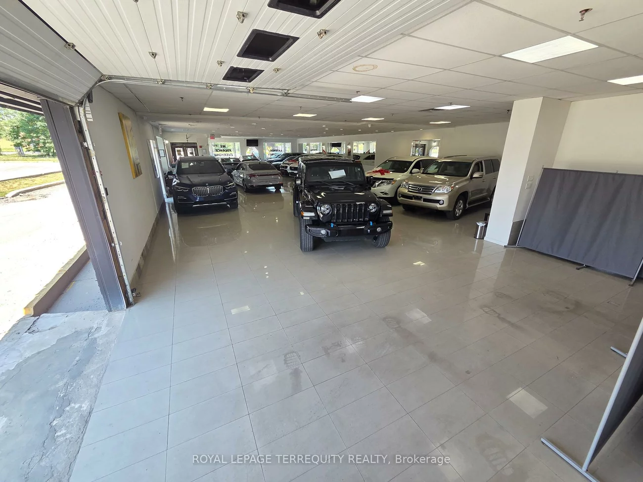 1025, Finch, York University Heights, Toronto