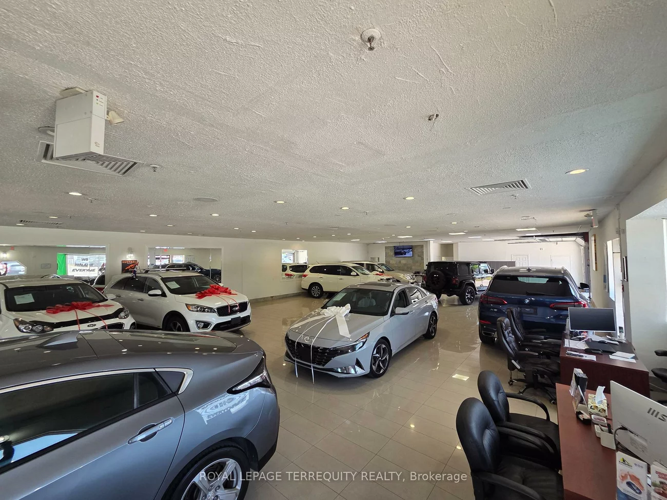 1025, Finch, York University Heights, Toronto
