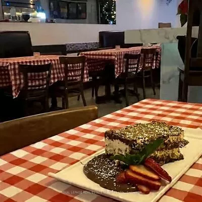 Commercial for sale, 2840, Dundas, Junction Area, Toronto