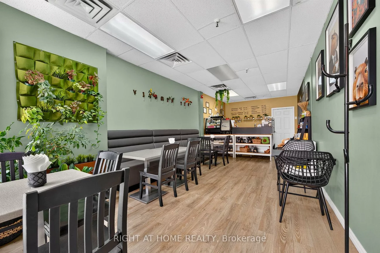 2323, Bloor, High Park-Swansea, Toronto