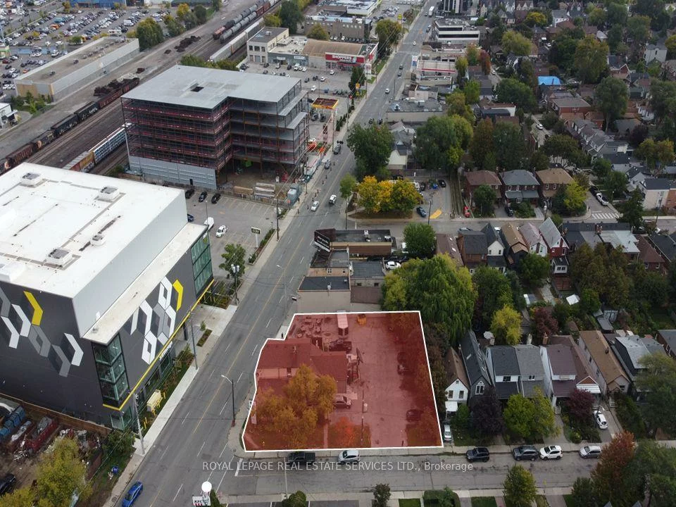 3513, Dundas, Runnymede-Bloor West Village, Toronto