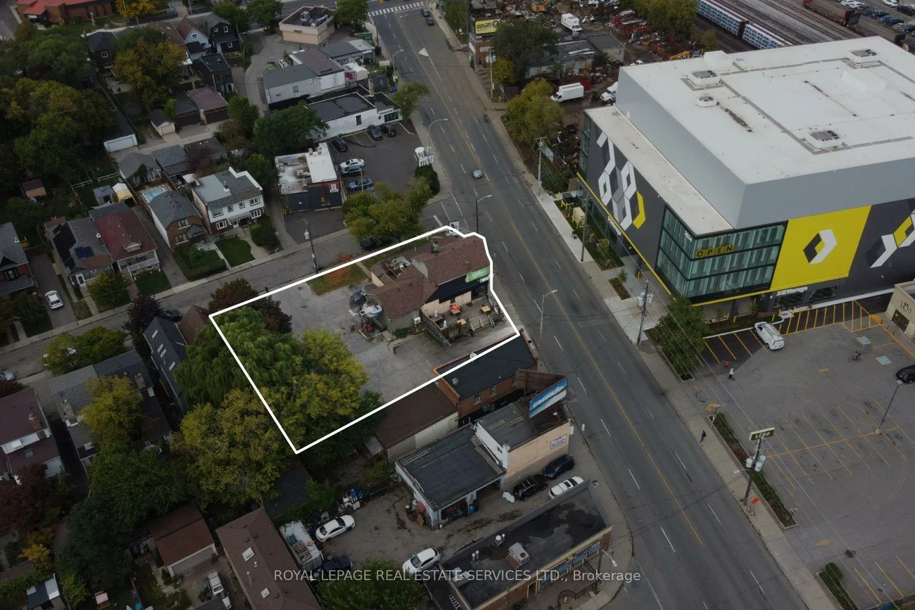 3513, Dundas, Runnymede-Bloor West Village, Toronto