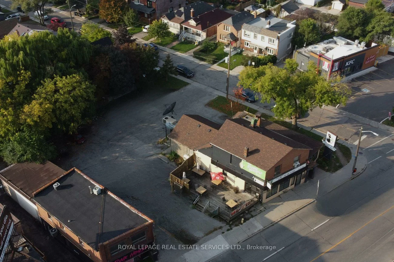 3513, Dundas, Runnymede-Bloor West Village, Toronto