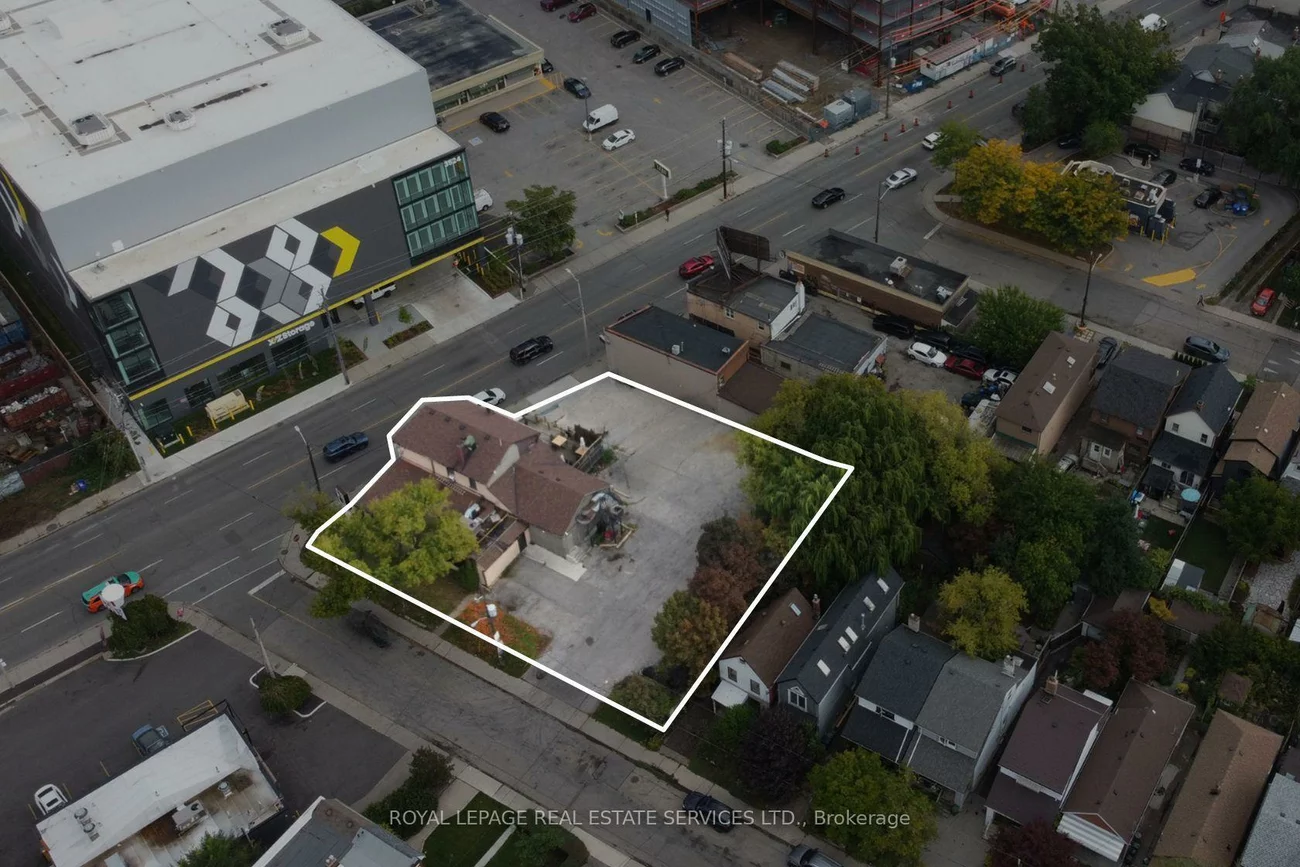 3513, Dundas, Runnymede-Bloor West Village, Toronto