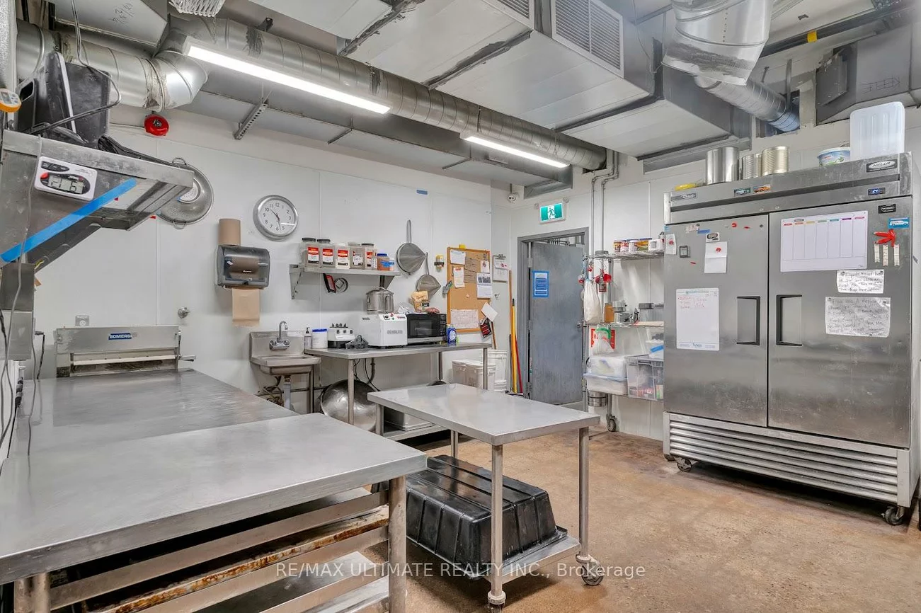 3320, Keele, Downsview-Roding-CFB, Toronto