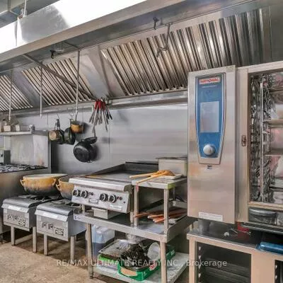 Commercial for sale, 3320, Keele, Downsview-Roding-CFB, Toronto