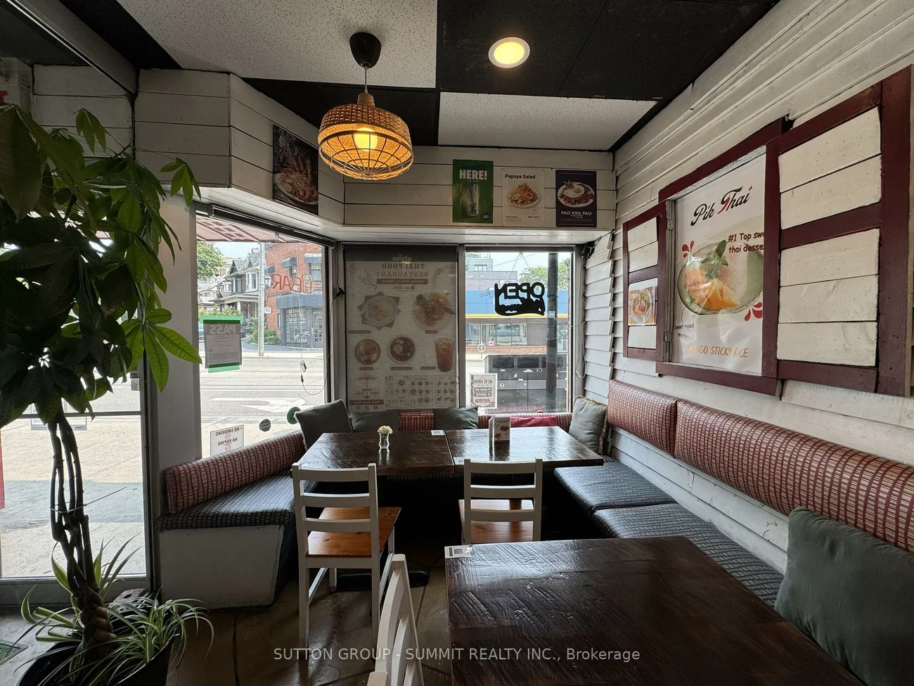 414, Roncesvalles, High Park-Swansea, Toronto