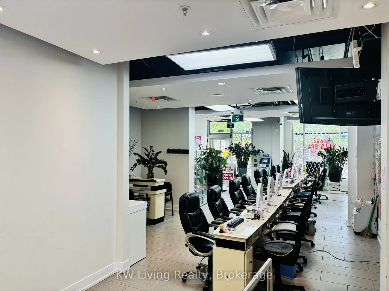 1642, Bloor, High Park North, Toronto