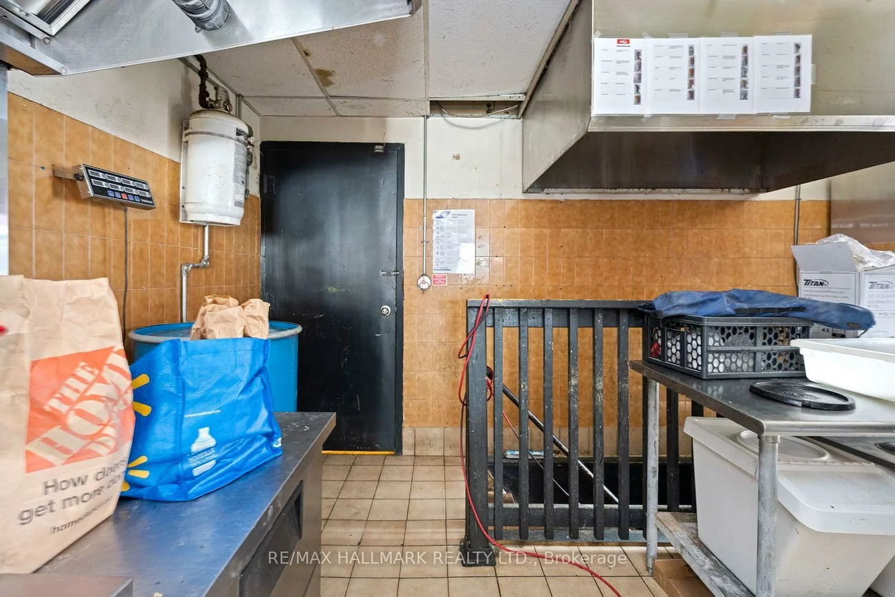 523, Annette, High Park North, Toronto