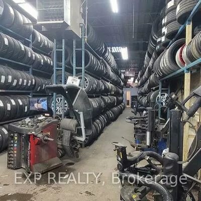 Commercial for sale, 45, Brisbane, York University Heights, Toronto