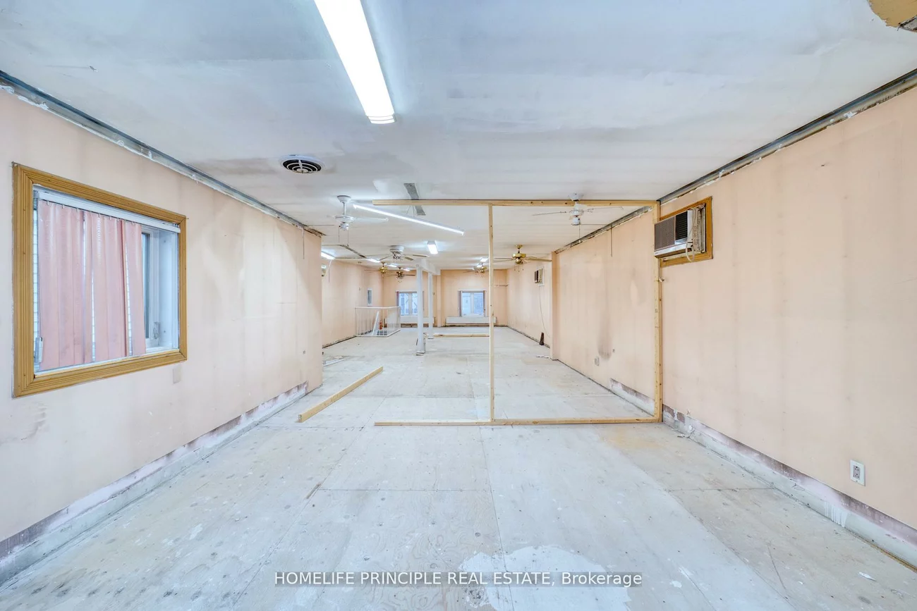 983, Dupont, Dovercourt-Wallace Emerson-Junction, Toronto