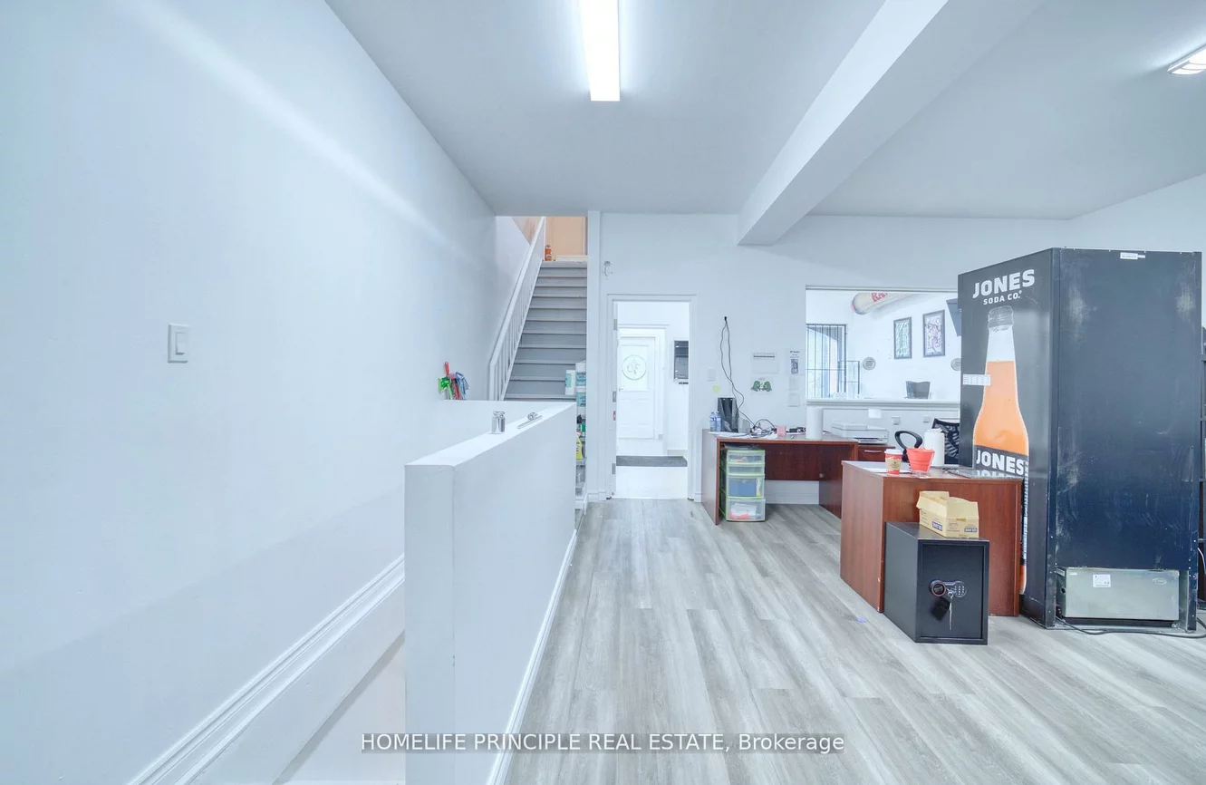 983, Dupont, Dovercourt-Wallace Emerson-Junction, Toronto