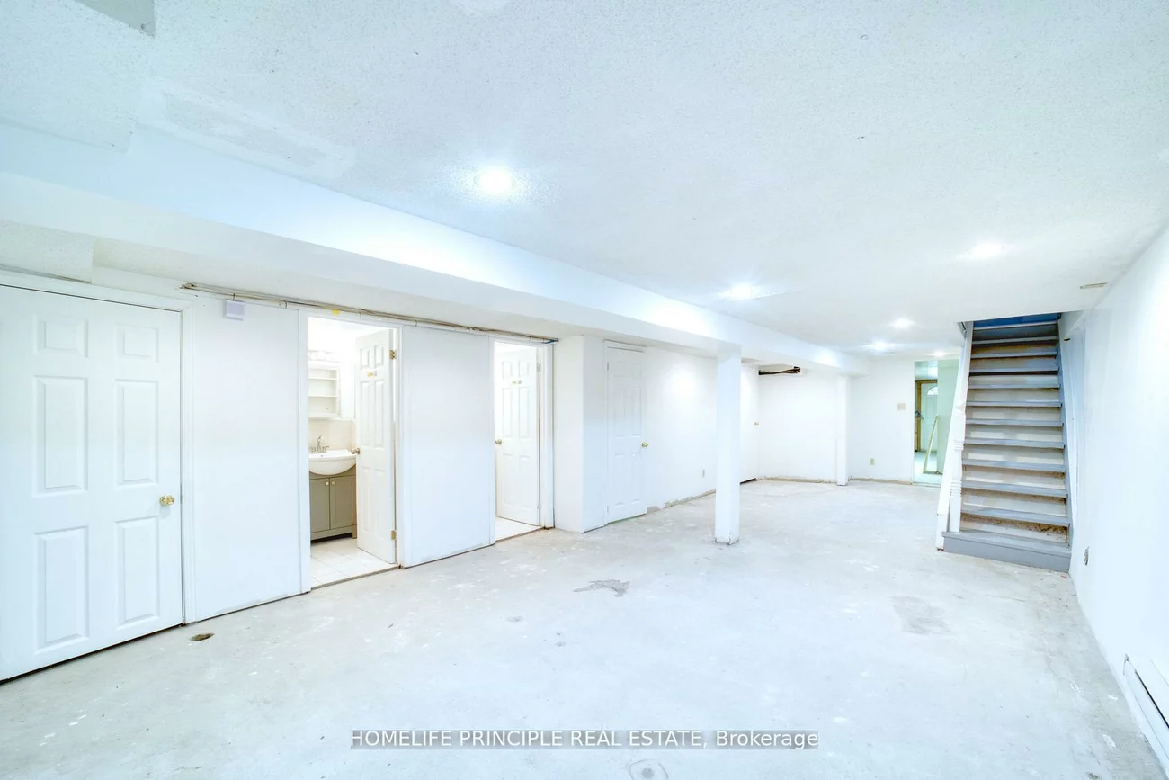 983, Dupont, Dovercourt-Wallace Emerson-Junction, Toronto
