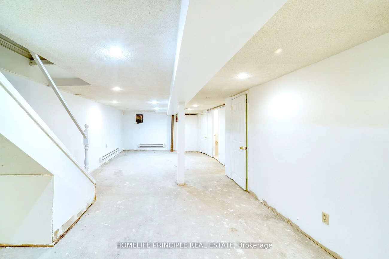 983, Dupont, Dovercourt-Wallace Emerson-Junction, Toronto