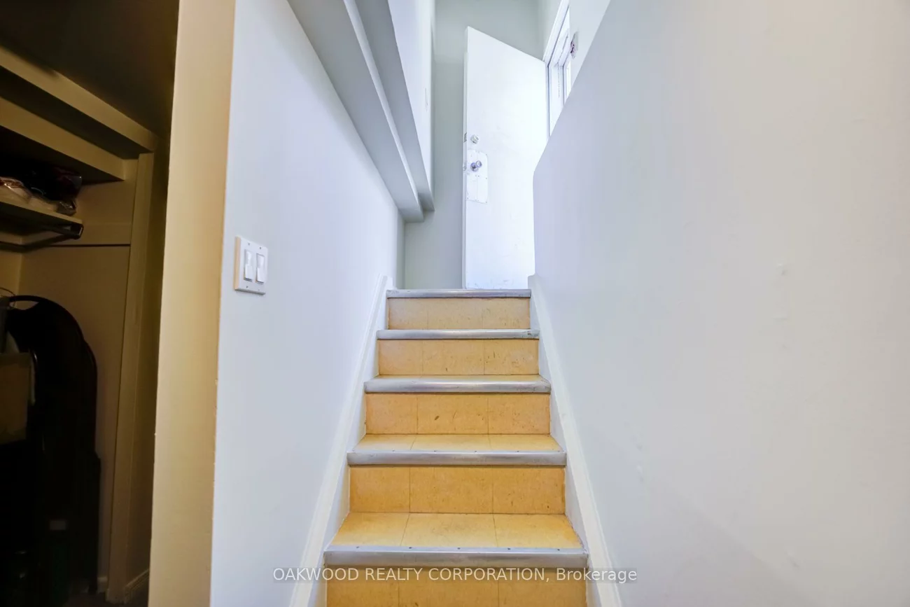 2449, ST CLAIR, Junction Area, Toronto