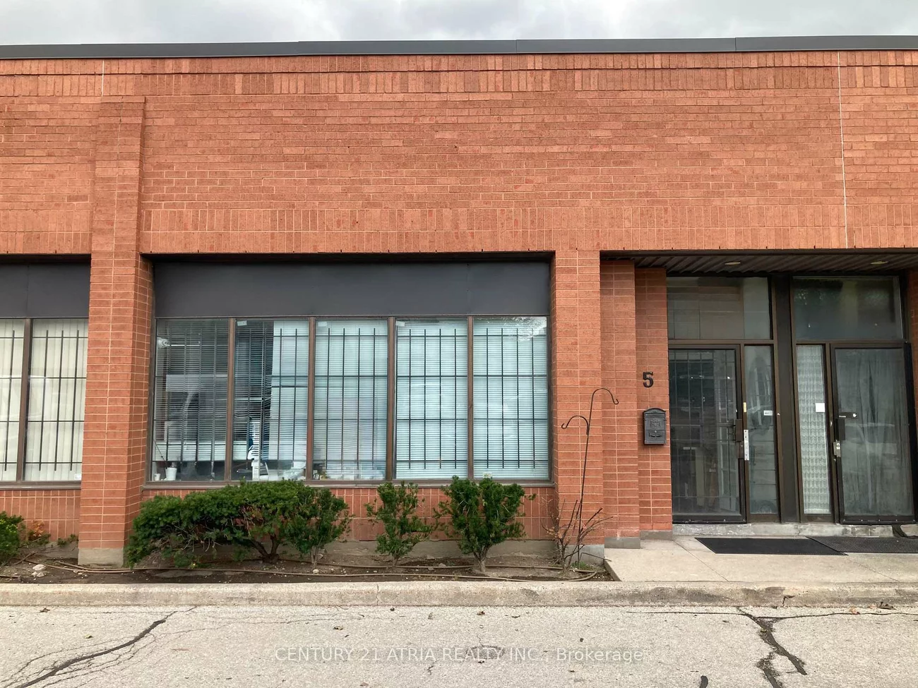 40, Kodiak, York University Heights, Toronto
