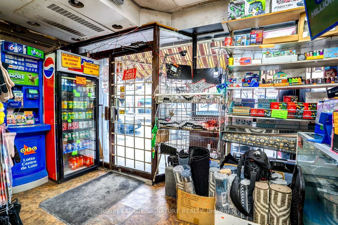 1180, St. Clair, Corso Italia-Davenport, Toronto