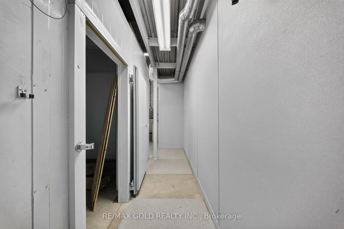 101, Westmore, West Humber-Clairville, Toronto