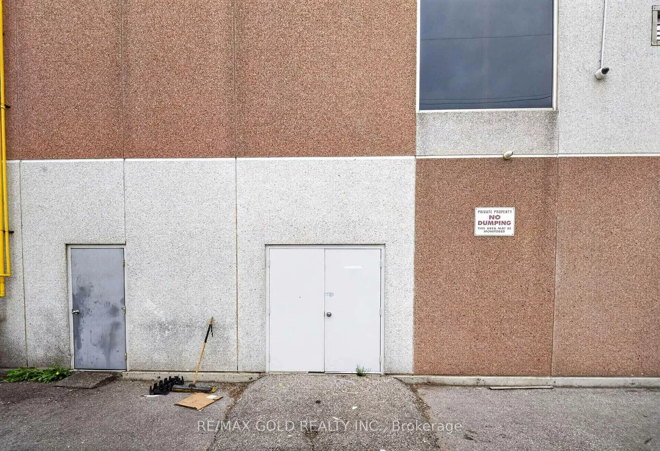 101, Westmore, West Humber-Clairville, Toronto