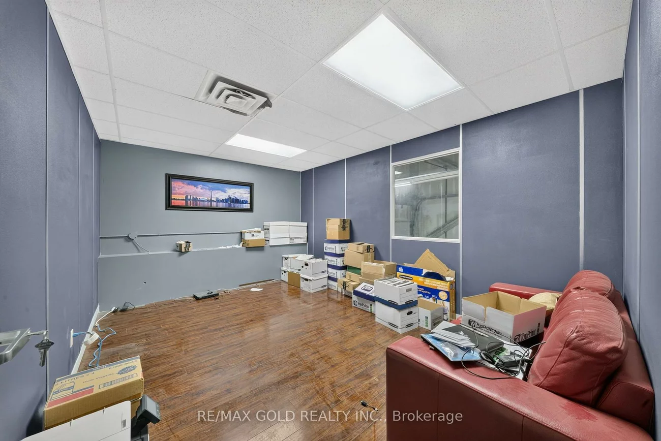 101, Westmore, West Humber-Clairville, Toronto