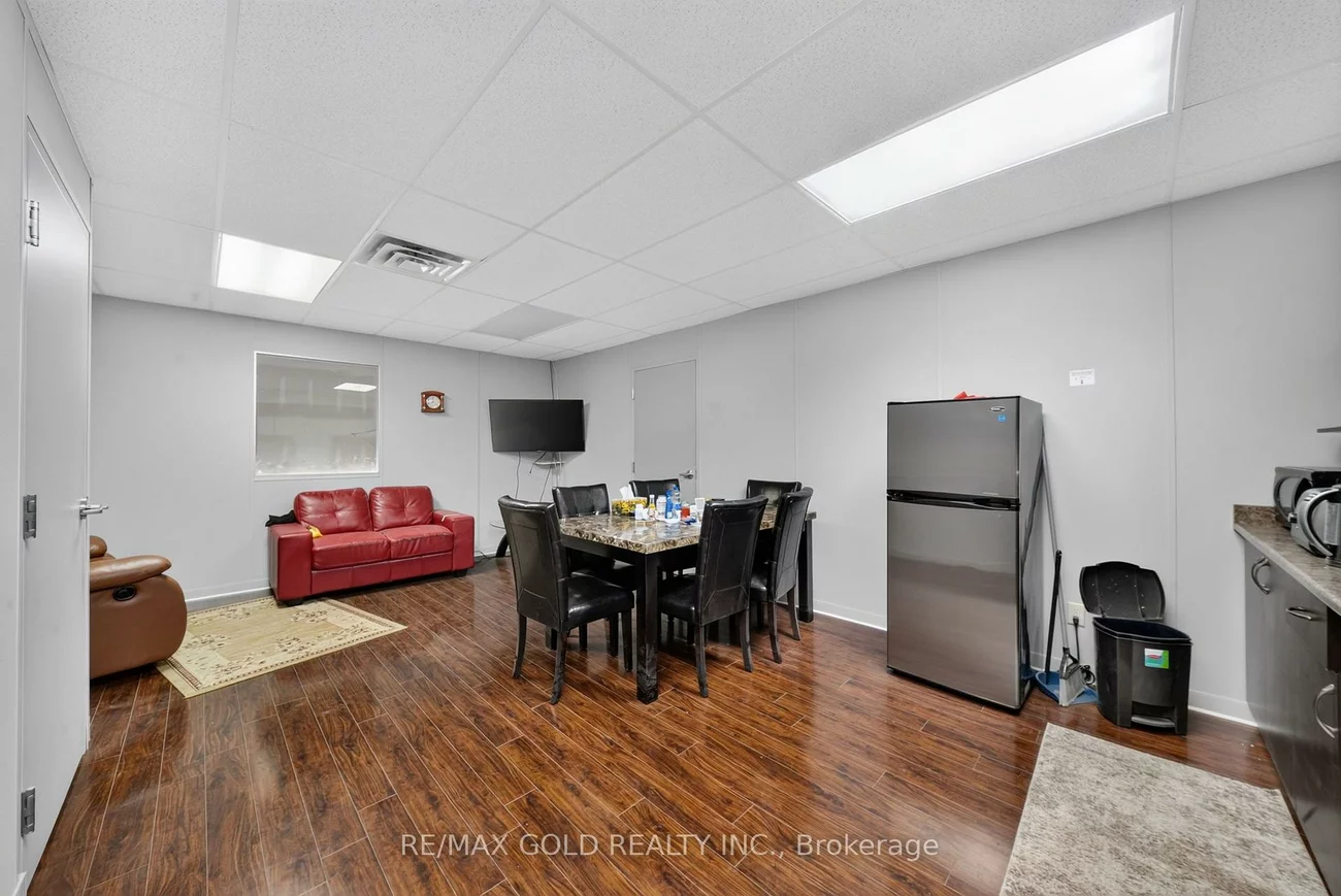 101, Westmore, West Humber-Clairville, Toronto